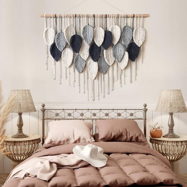 13 Earthy Dorm Room Ideas