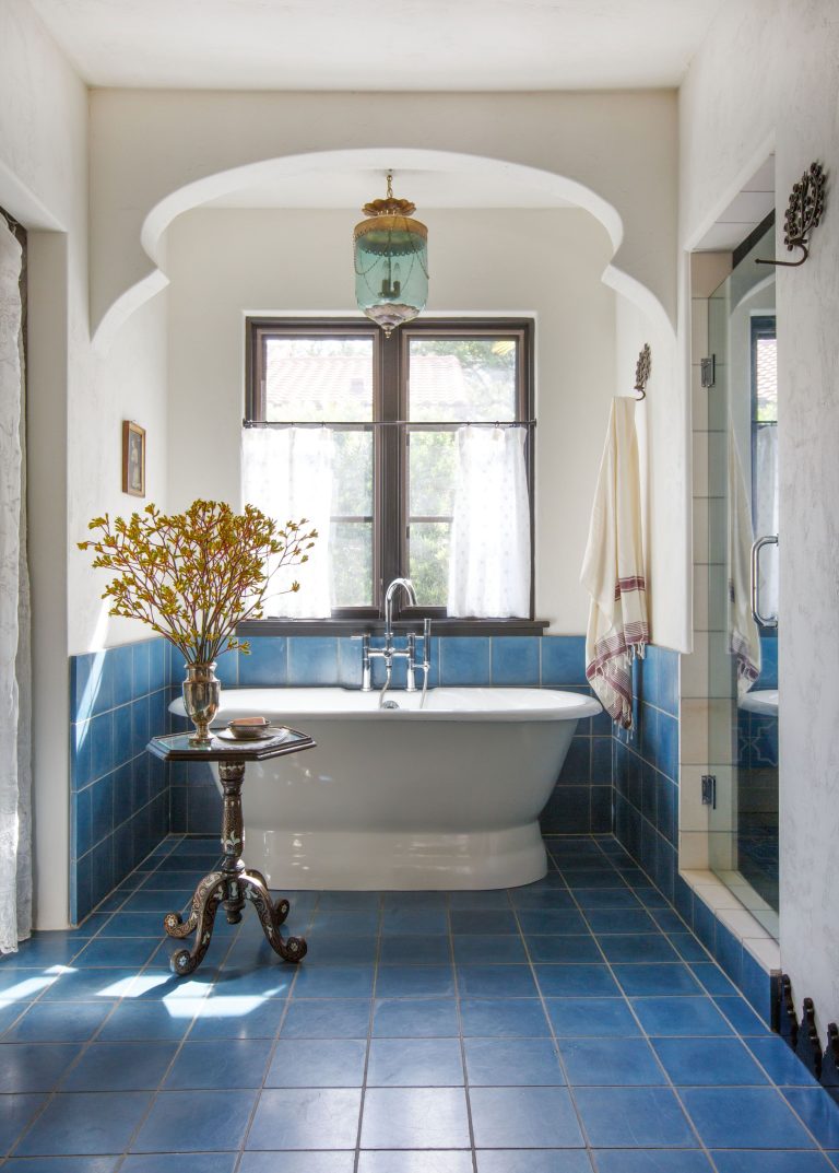 13 Cozy Bathroom Ideas to Transform Your Space into a Relaxing Retreat